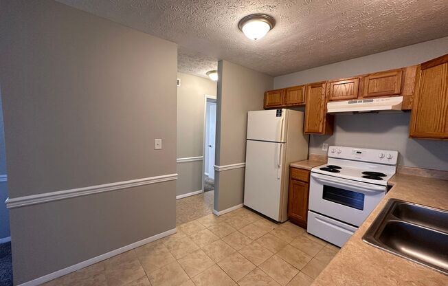 2 beds, 1 bath, 960 sqft, $1,365, Unit 64