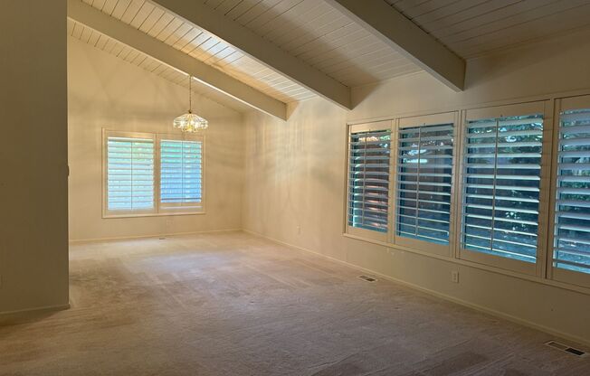 Beautiful Ranch-style Home In Raleigh Hills/ Royal Woodlands Neighborhood - Vaulted Ceilings, Exposed Brick. Must See!