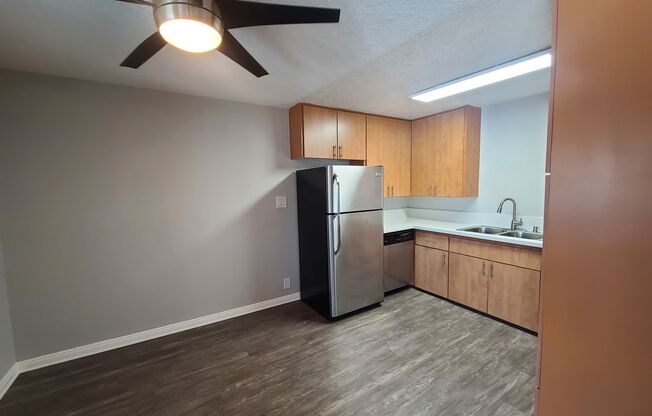 2 beds, 1 bath, 950 sqft, $2,800, Unit 1718-18