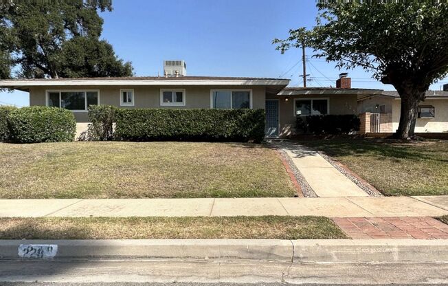 Beautiful Renovated 4 Bedroom 2 Bath Home in Redlands!