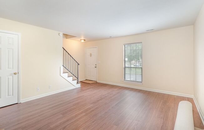 Desirable Brentwood Trace 2 Bedroom Townhouse Available!
