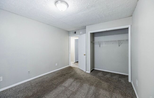 3 beds, 2 baths, 1,017 sqft, $1,395, Unit J129