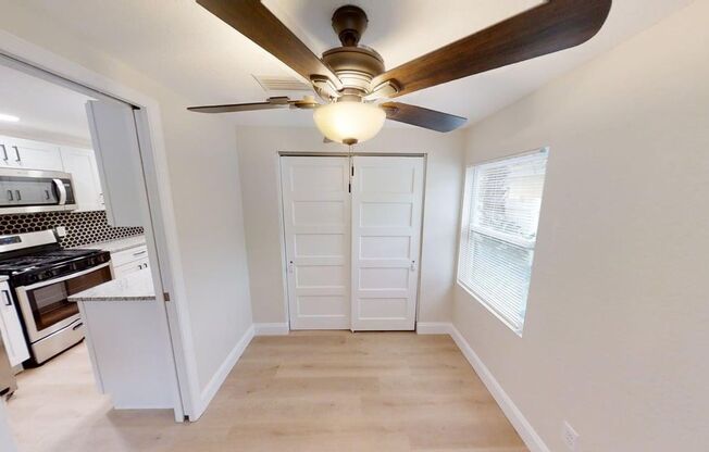 lovely 3/1 house with fence yard