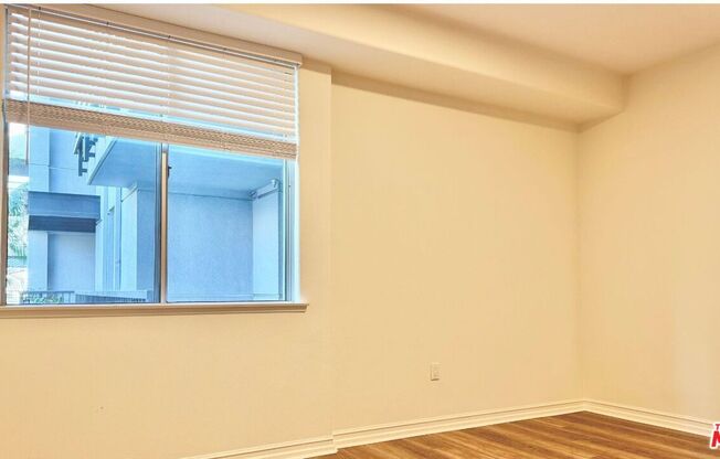 1 bed, 1 bath, 1,050 sqft, $3,100, Unit 426