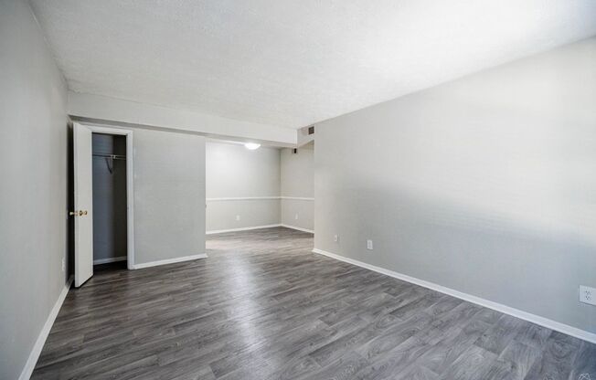 3 beds, 2 baths, 1,017 sqft, $1,395, Unit J129