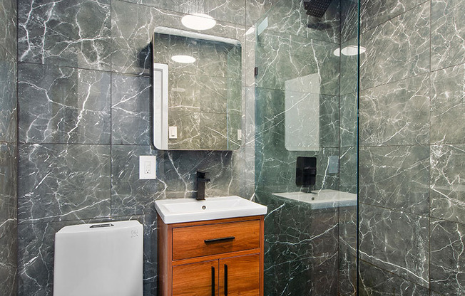 273 E 10 ST