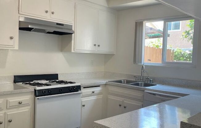 3 beds, 2.5 baths, 1,519 sqft, $3,495, Unit 108