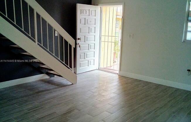 550 SW 115 AVE