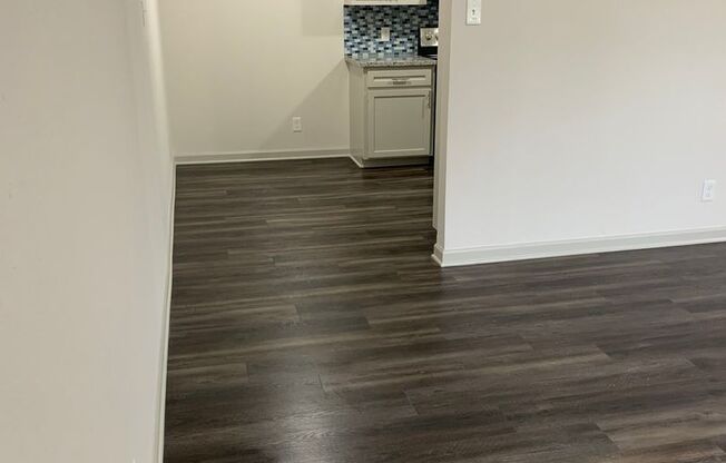 2 beds, 1 bath, 990 sqft, $1,095, Unit 2315-05