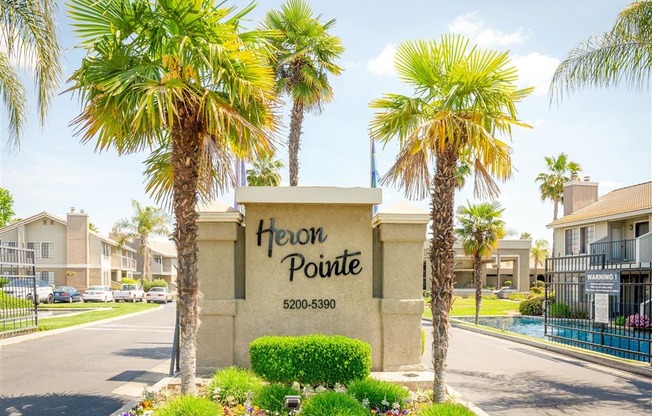 Heron Pointe Apartments & Townhomes