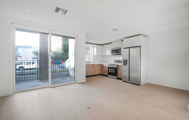 1 bed, 1 bath, 611 sqft, $2,595, Unit 100