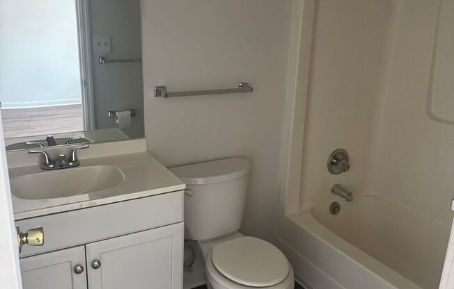 1 bed, 1 bath, 550 sqft, $725, Unit 191