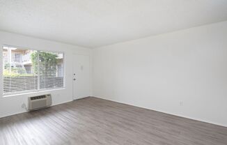 1 bed, 1 bath, 560 sqft, $1,725, Unit 10