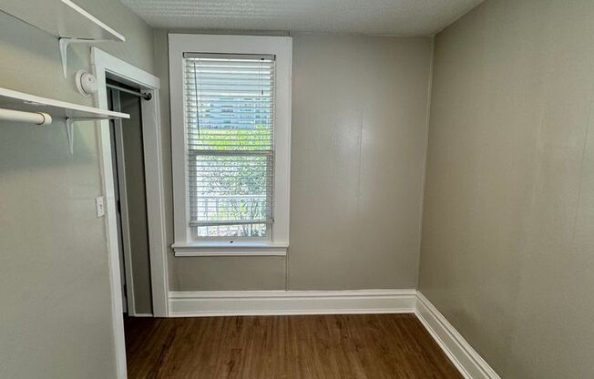 1 bed, 1 bath, 300 sqft, $950, Unit Apt 1