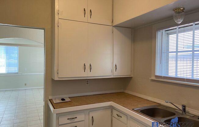 2 beds, 1 bath, $1,450