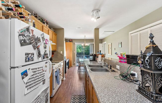 SUBLEASE AVAILABLE IMMEDIATELY THROUGH JULY 2026!  Charming 3 Bed, 2 Bath in Central Location!