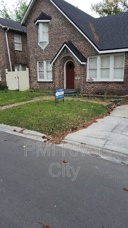 907 JASMINE PL