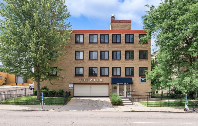 2 beds, 1 bath, 950 sqft, $1,375, Unit 34