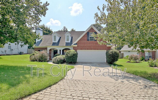 77 PINE CRES