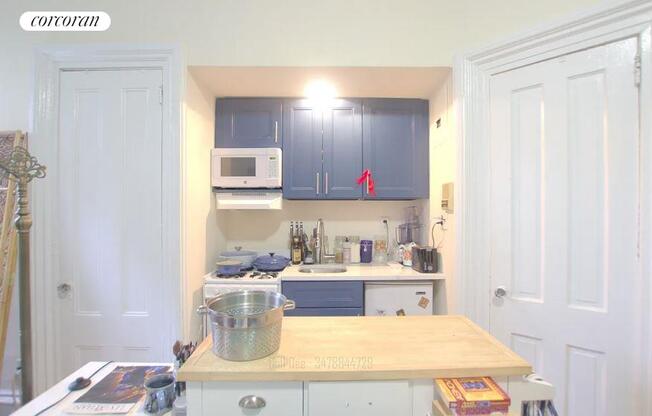 Studio, 1 bath, $2,595, Unit 33