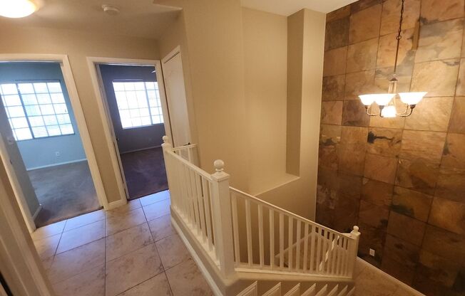 3 beds, 2.5 baths, $1,750, Unit Unit 1039