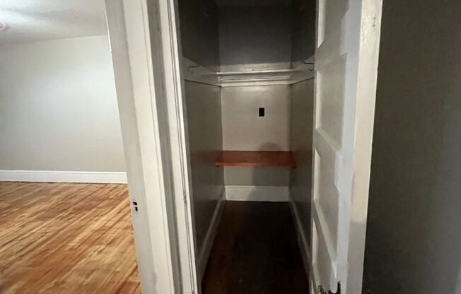 1 bed, 1 bath, $850