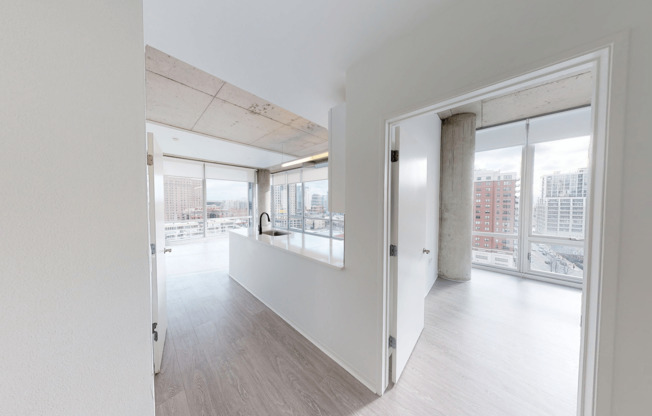 1613 S WABASH AVE