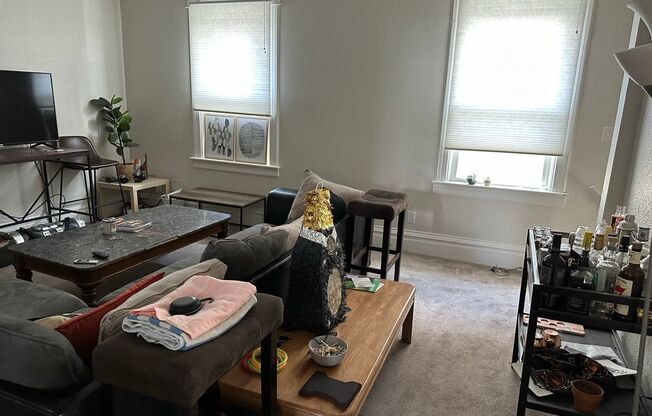 4 beds, 1 bath, $5,200, Unit # #B