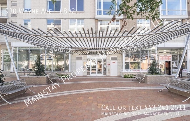 930 WAYNE AVE