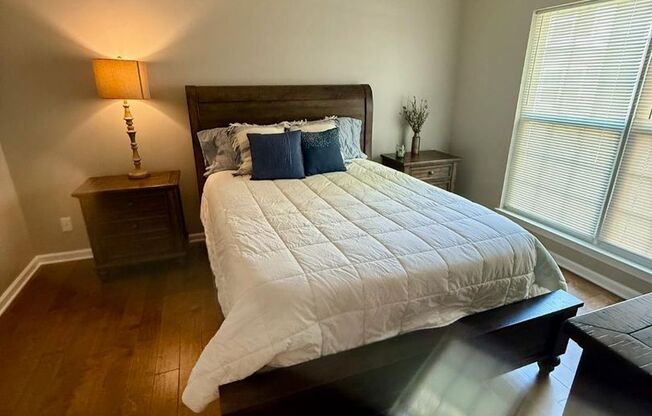 3 beds, 2 baths, 1,394 sqft, $2,850, Unit Daniel Ellis