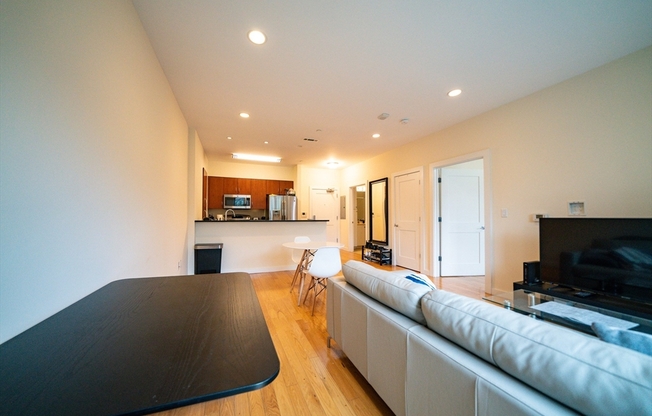 1 bed, 1 bath, 742 sqft, $3,300, Unit 204