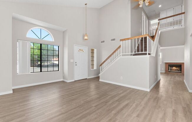 Silverado Ranch, Upgraded 3 Bedroom Home!