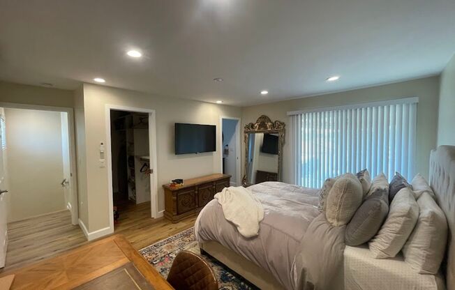 1 bed, 1.5 baths, 900 sqft, $2,495, Unit ADU