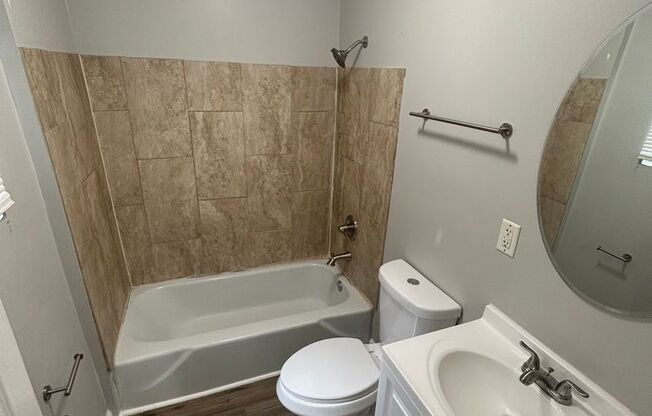 2 beds, 1 bath, $1,295