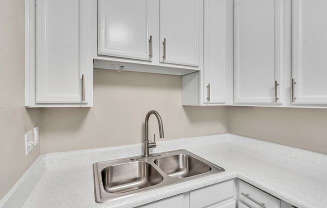 1 bed, 1 bath, 450 sqft, $1,842, Unit Unit 014
