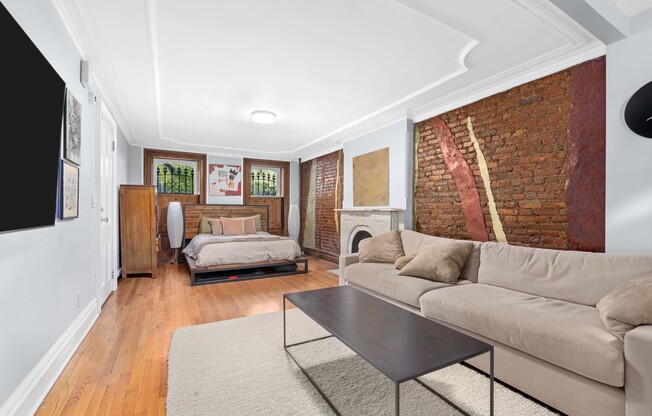 308 LAFAYETTE AVE