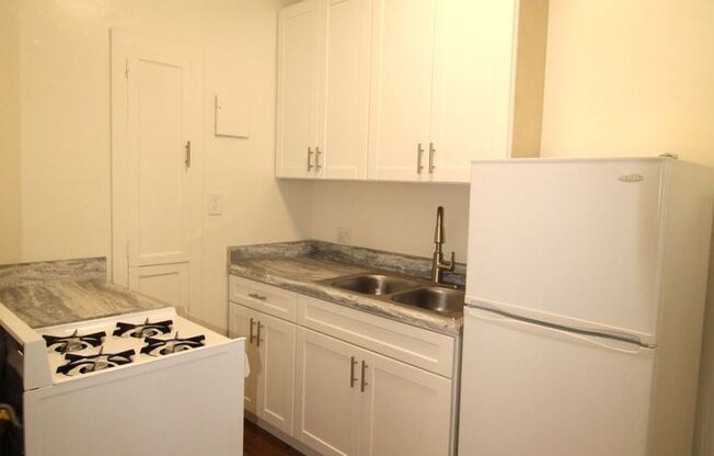 Studio, 1 bath, $1,895