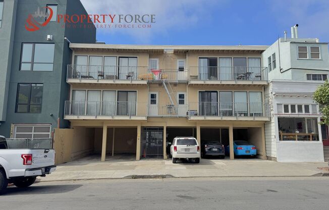 4131 California St Apartments