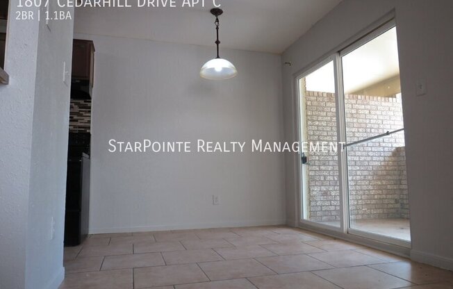 1807 CEDARHILL DR