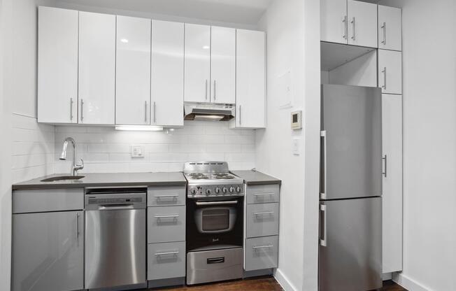 Studio, 1 bath, $2,595, Unit 3B