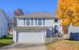 Beautiful 3 Bed 2 Bath Home in North KCMO-Available NOW!!