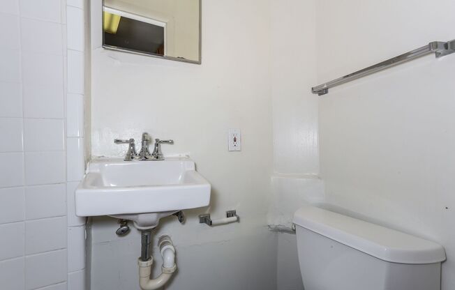 Studio, 1 bath, 237 sqft, $1,419, Unit 1325-6