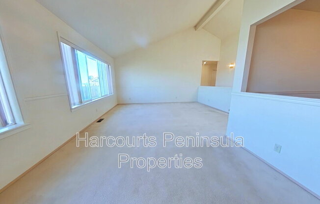 7801 AMETHYST LOOP NE