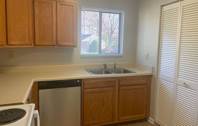3 BR/2 BA townhouse with neighborhood pool and tennis courts.