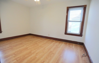 2 beds, 1 bath, 900 sqft, $1,500, Unit 2