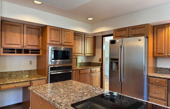 4 beds, 2.5 baths, $4,500