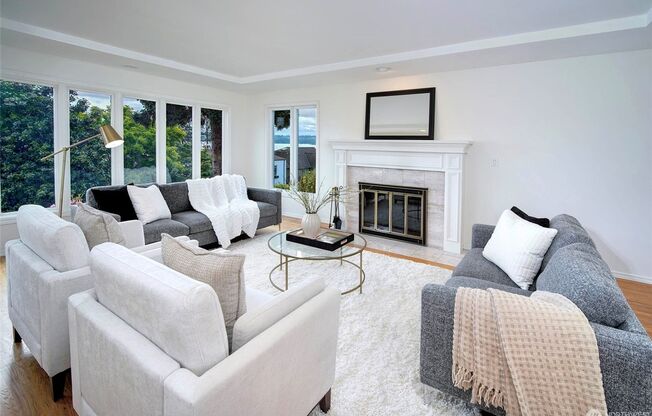 4bd/3ba Seattle Home