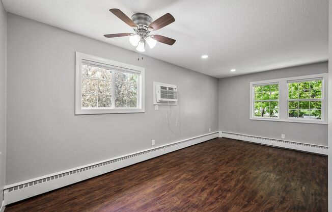 Spacious 1BR/1Bath apartment Available Early May