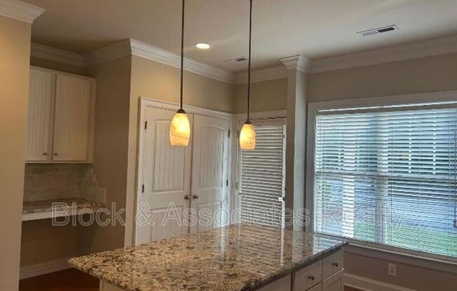7833 ACC BLVD