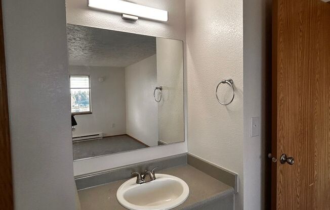 2 beds, 1 bath, 902 sqft, $1,375, Unit W - 051